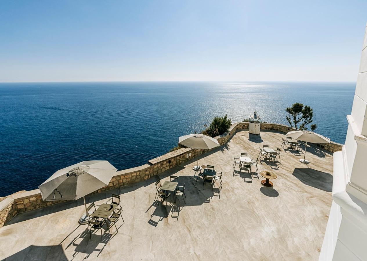 Resort Faro Punta Imperatore *