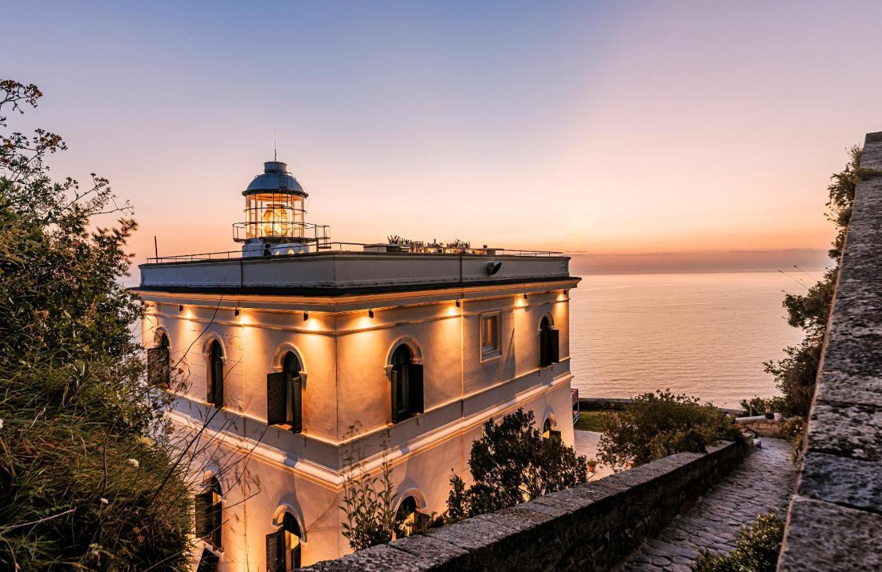 Faro Punta Imperatore Station touristique